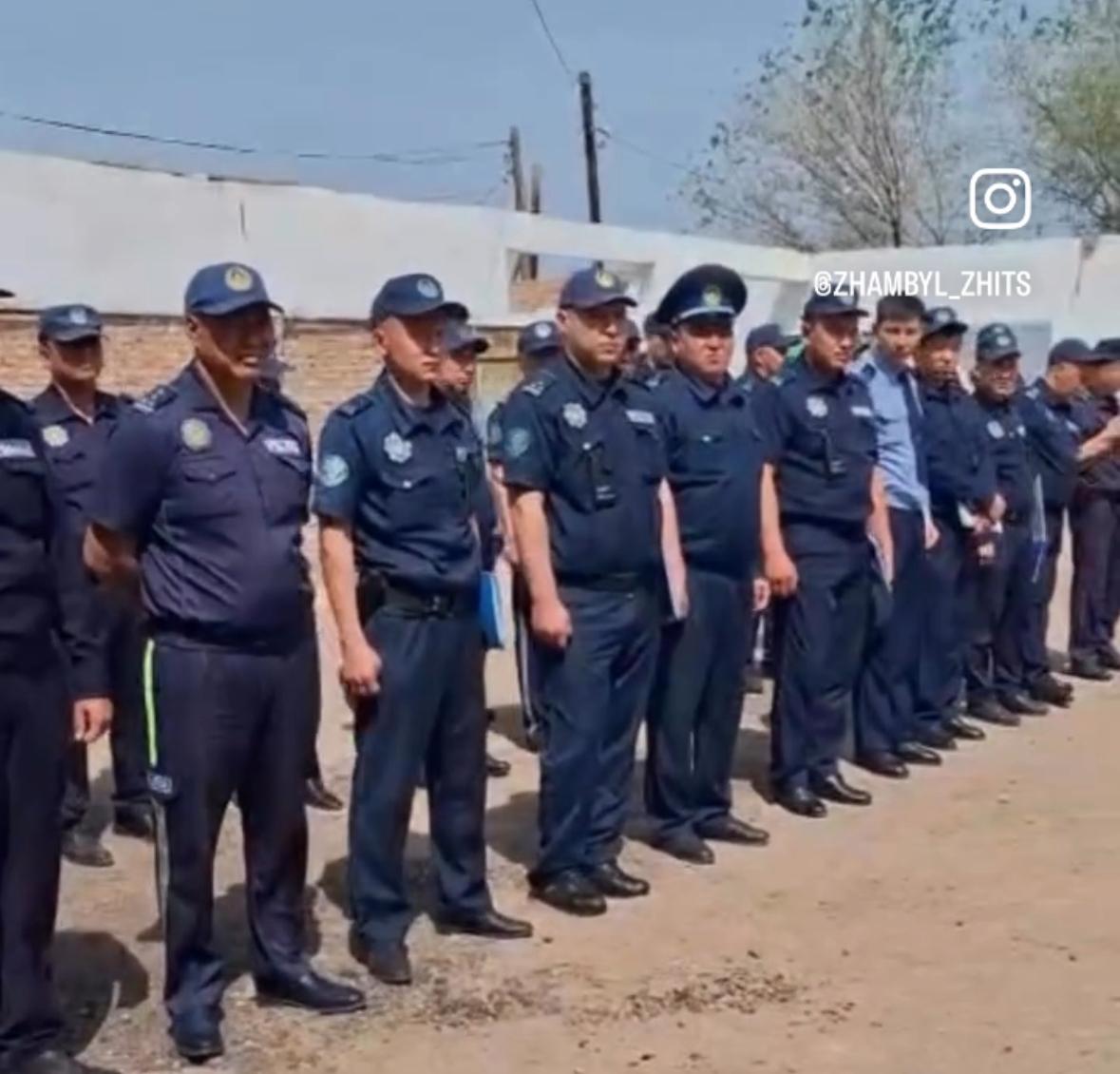 Меркі ауданының полиция қызметкерлерімен кездесу