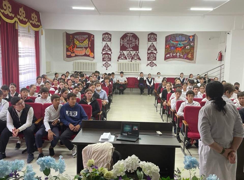 Б.Бесбаев атындағы орта мектебіорта мектепте ақпараттық дәріс өтті