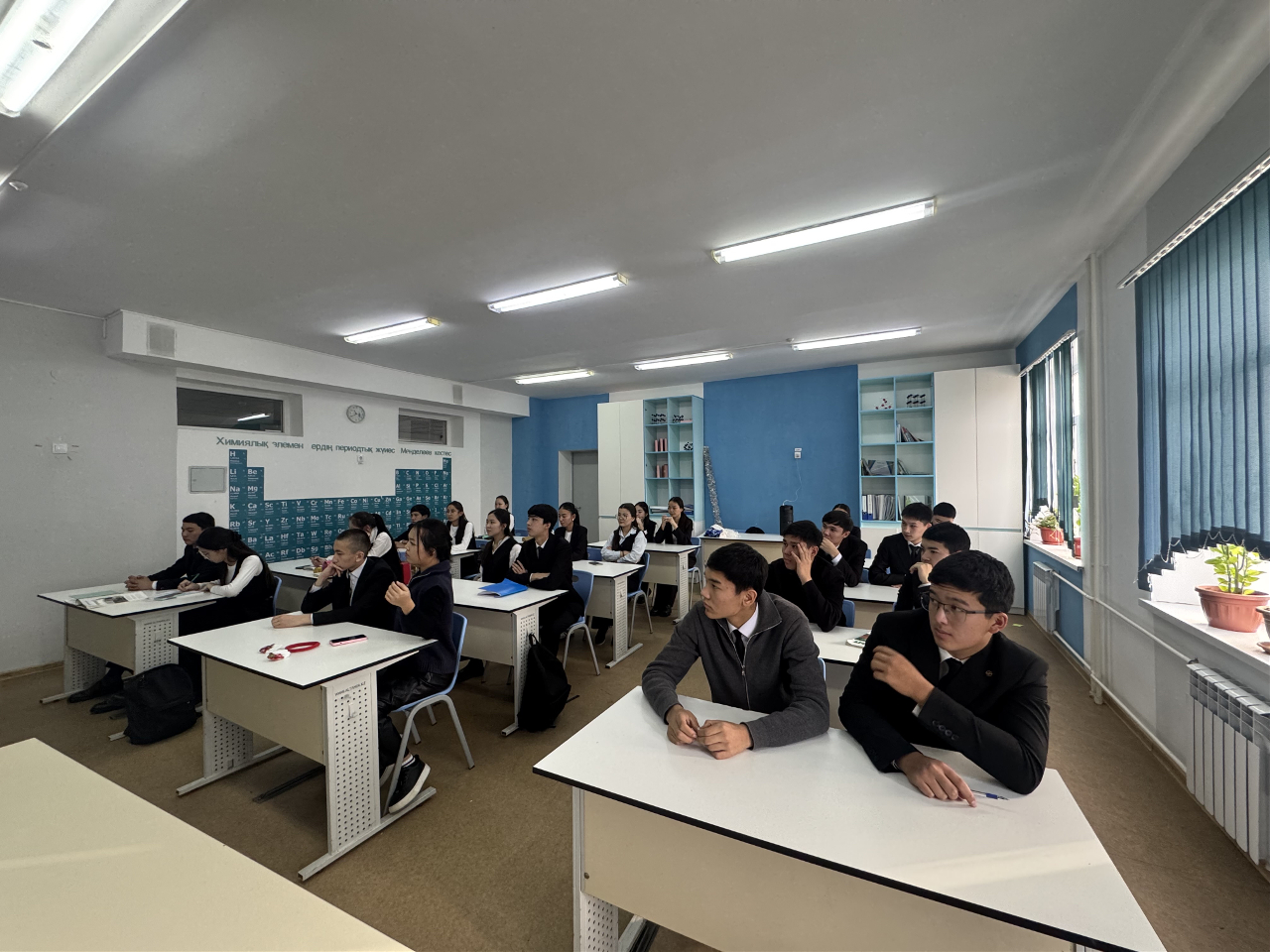 Байзақ ауданындағы Көктал орта мектебінде АИТВ-ның алдын алу бойынша ақпараттық дәріс өтті