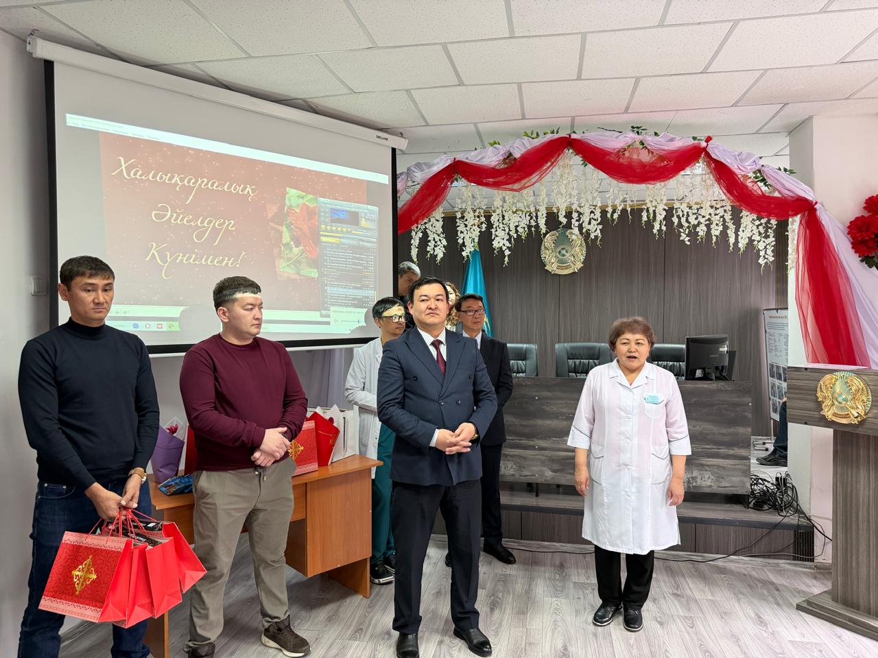 Халықаралық әйелдер күніне орай ерекше мерекелік шара ұйымдастырылды